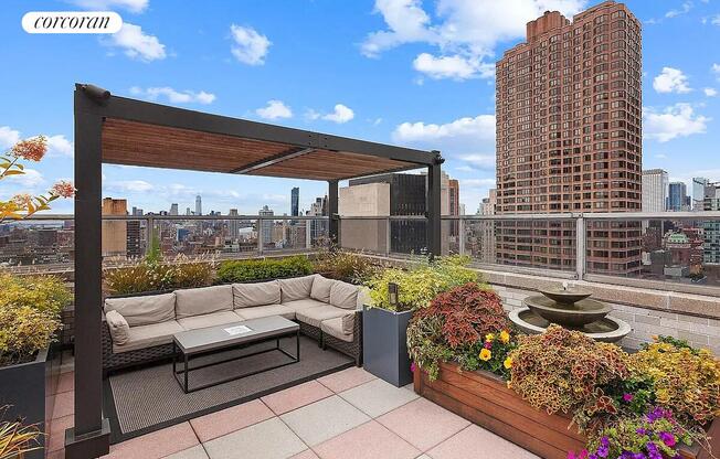 2 beds, 1 bath, 900 sqft, $5,000, Unit 3S