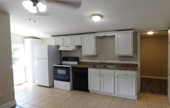 3 beds, 2 baths, $1,195