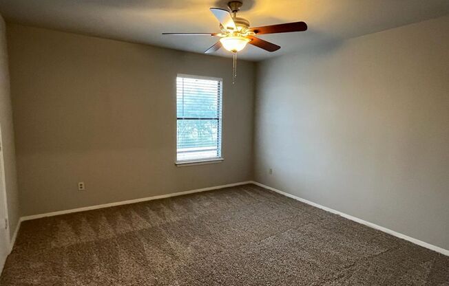 2 beds, 1.5 baths, 1,136 sqft, $1,295, Unit 1