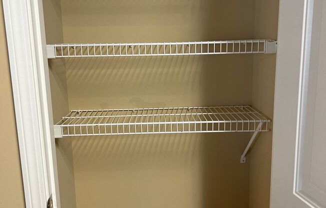 1 bed, 1 bath, 985 sqft, $895, Unit 207