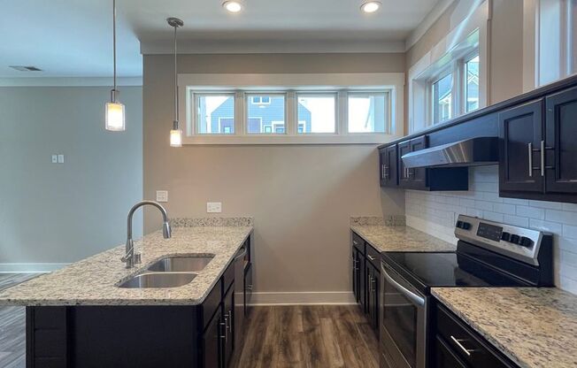 1 bed, 1 bath, 780 sqft, $960, Unit 412