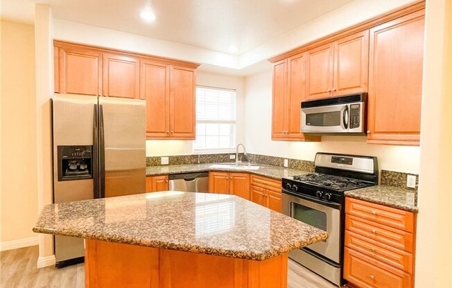 1421 LOMITA BLVD