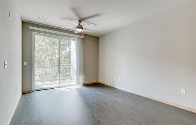 1 bed, 1 bath, 693 sqft, $1,850, Unit 303