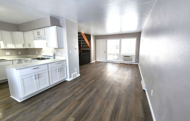 DKR - 7701-07 W Thurston Ave