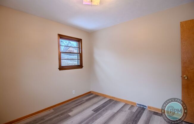 3 beds, 1 bath, $1,595