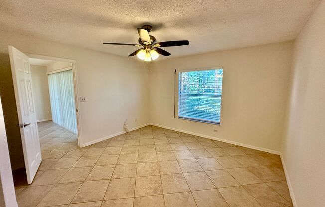 2 beds, 2 baths, $2,095, Unit #102