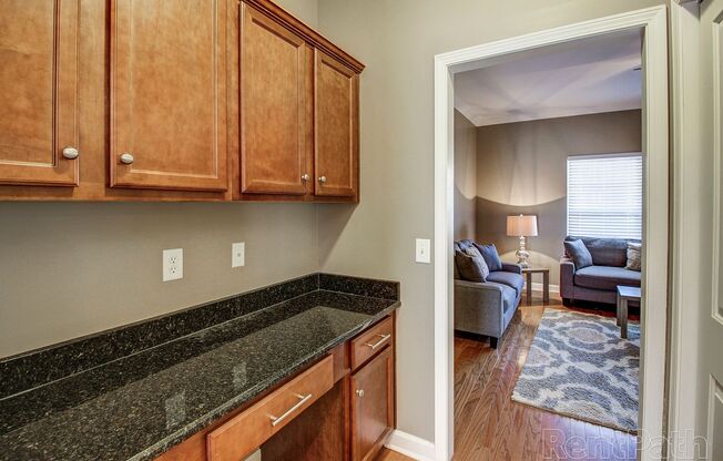 3 beds, 2.5 baths, 1,435 sqft, $2,130, Unit 3208