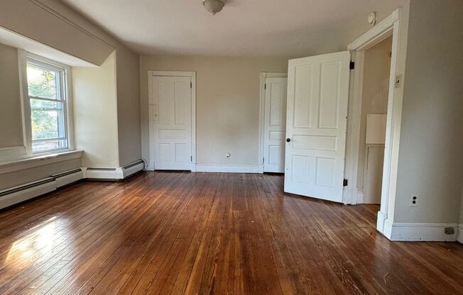 1 bed, 1 bath, $1,195