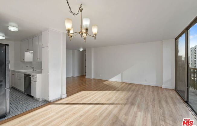 2 beds, 2 baths, 1,017 sqft, $3,600, Unit 701