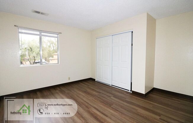 2 beds, 1 bath, 950 sqft, $1,200, Unit Unit 3