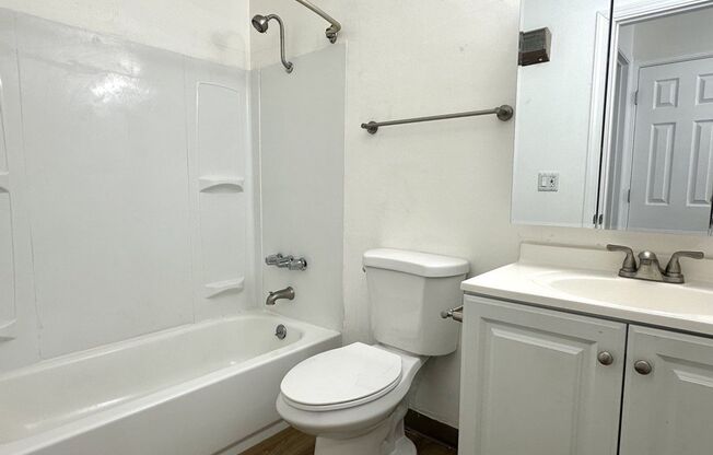 1 bed, 1 bath, 550 sqft, $1,295, Unit 40