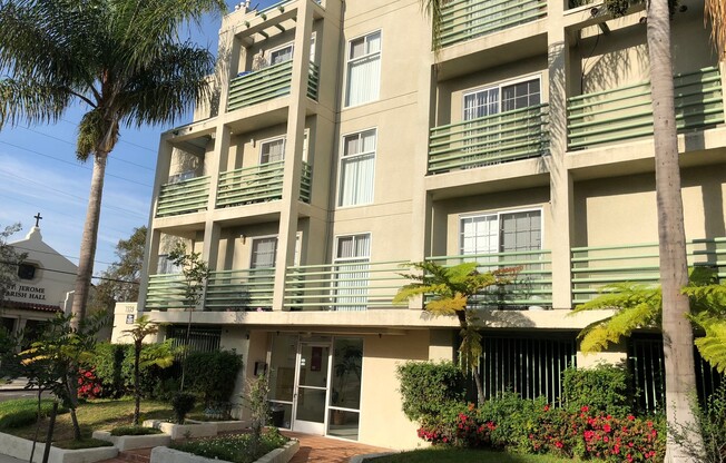 2 beds, 2 baths, $2,495, Unit 201