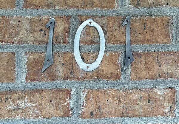 406 W 9th St