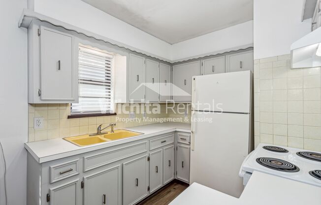 2 beds, 2 baths, $1,100