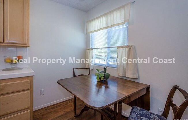 2 beds, 1 bath, $1,900