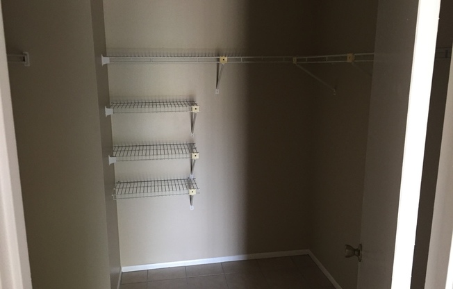 2 bed 2 bath with Fenced in backyard!