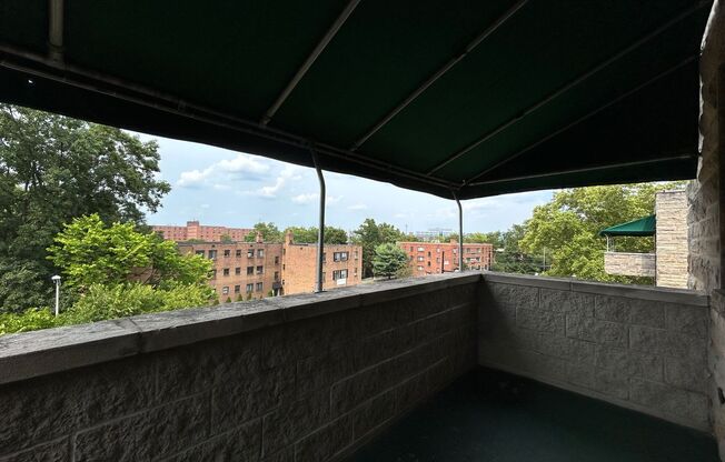 3 beds, 1 bath, 1,000 sqft, $2,390, Unit 6224 Fifth Ave. #310H