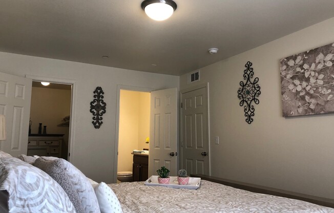Luxurious Bedroom | Apartments in Fresno, CA |