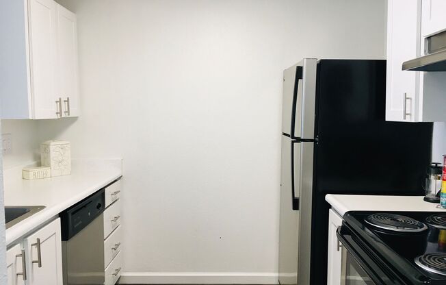 2 beds, 1.5 baths, 1,200 sqft, $2,500, Unit 212