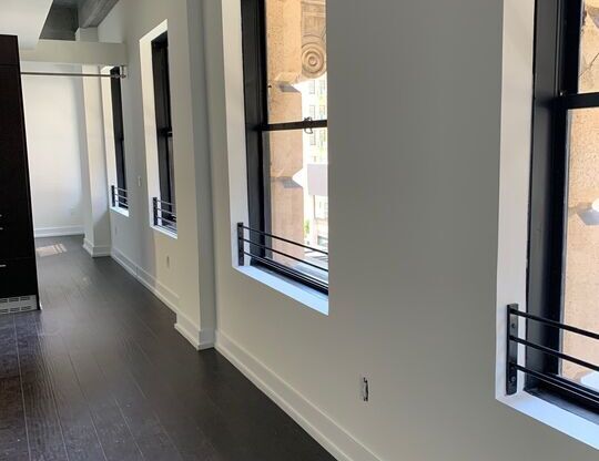 1 bed, 1 bath, 1,036 sqft, $3,149, Unit 512