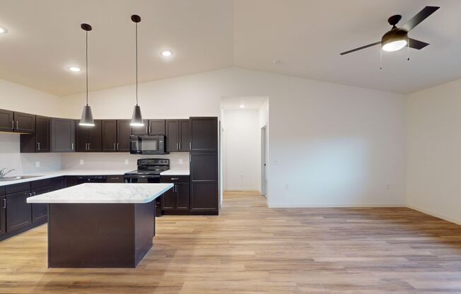 2 beds, 2 baths, 1,299 sqft, $1,650, Unit 7950-2203