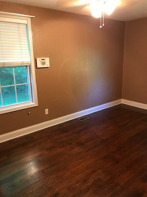 3 beds, 1 bath, $1,500