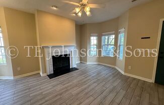 3 beds, 2.5 baths, $1,745, Unit UNIT 11