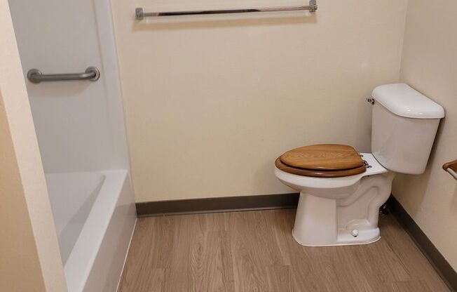 1 bed, 1 bath, 689 sqft, $1,500, Unit 9