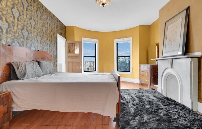 3 beds, 2.5 baths, 1,800 sqft, $7,900, Unit PH