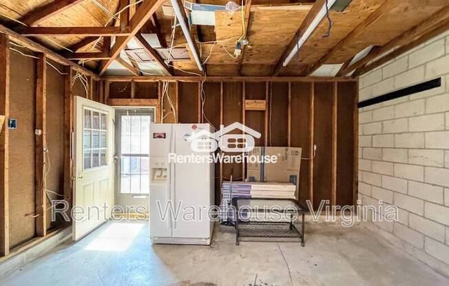 1004 TOTTENHAM LN