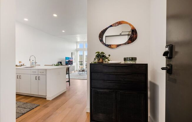 1 bed, 1 bath, 737 sqft, $2,049, Unit 510