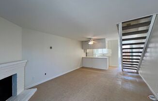 Pacific Beach 2bd/1bth Townhome