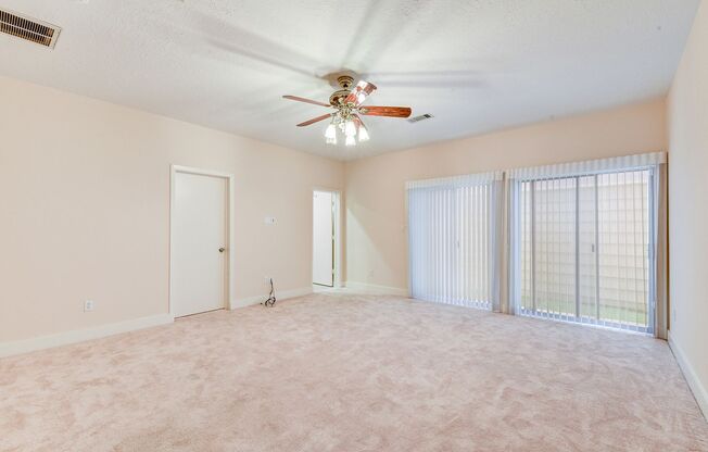 3 beds, 2.5 baths, $3,100, Unit UNIT B