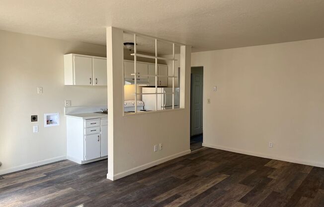 1 bed, 1 bath, 550 sqft, $1,150, Unit 23