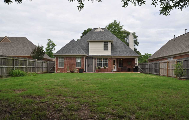 Beautiful 3 Bedroom/2.5 Bath Home on Quail Ridge Golf Course.  Pets are Welcome.  Interior pictures soon!