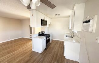 2313 West Valencia Dr