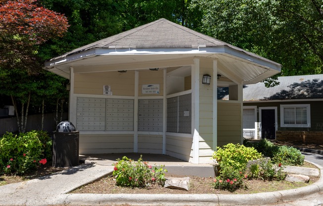 Lake House at Martin's Landing | Roswell, GA | Package Center