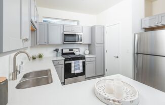 1 bed, 1.5 baths, 850 sqft, $1,995, Unit 1048-1