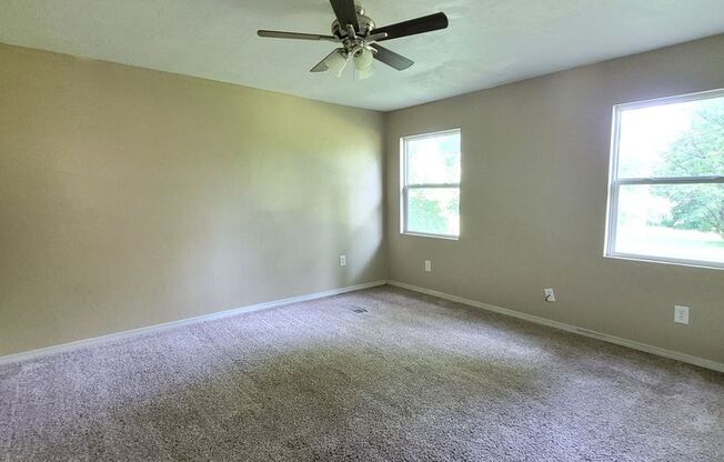 3 beds, 1 bath, $1,195