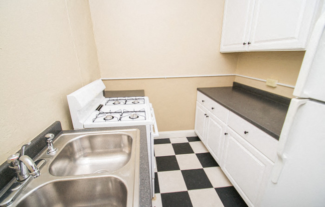 1 bed, 1 bath, $1,295
