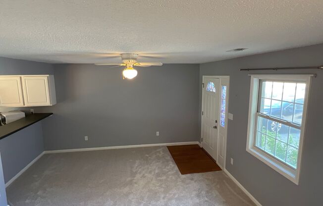 2 Bedroom Condo MOVE-IN Ready! Available Now!  Monthly Rent $1,300