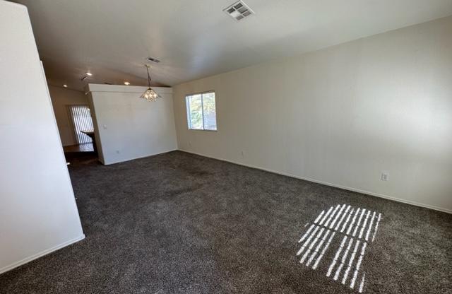 285 SPG PALMS ST