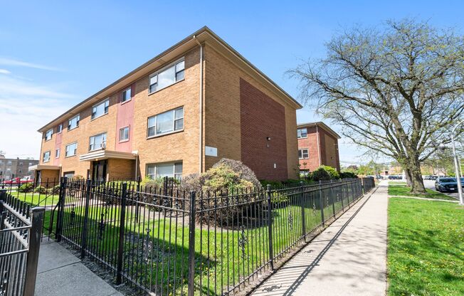 11110 - 11118 S Homewood Ave