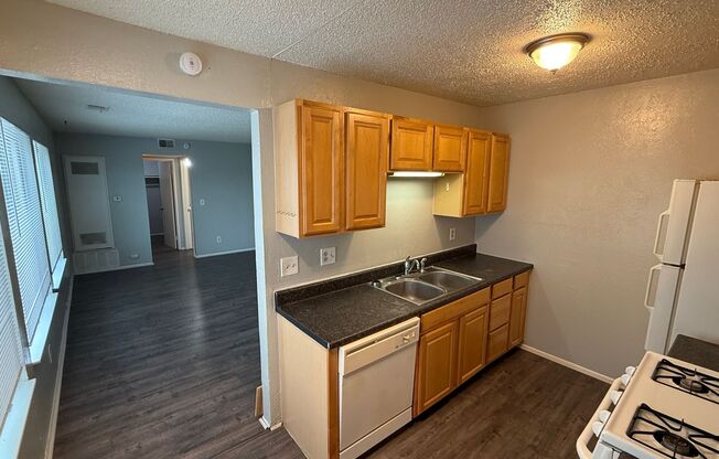 Studio Apartment in High Hollows Condominiums
