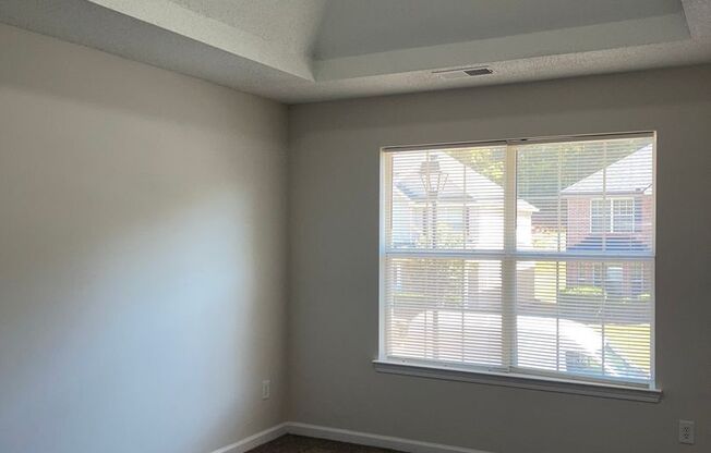 5 beds, 3 baths, $2,575
