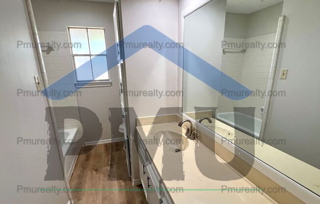AVAILABLE NOW!!! Charming 3-bedroom, 2-bathroom home in the heart of Arlington