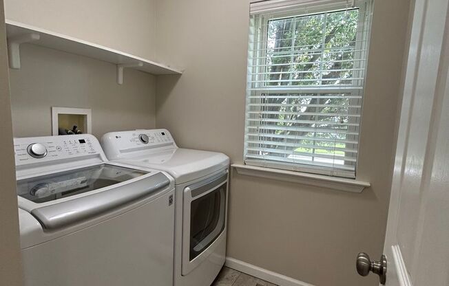 4 beds, 2.5 baths, $3,200