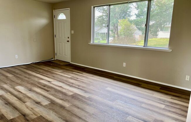 **$500 Move In Special** Newly Renovated 3 Bedroom Home in Federal Way