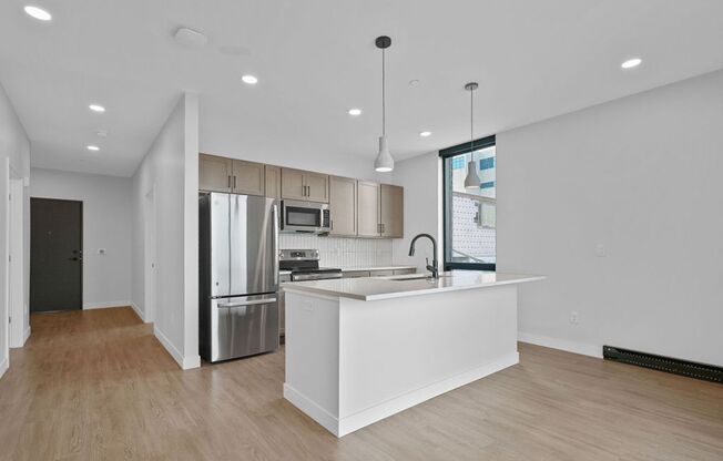 1 bed, 1 bath, 754 sqft, $1,650, Unit 213