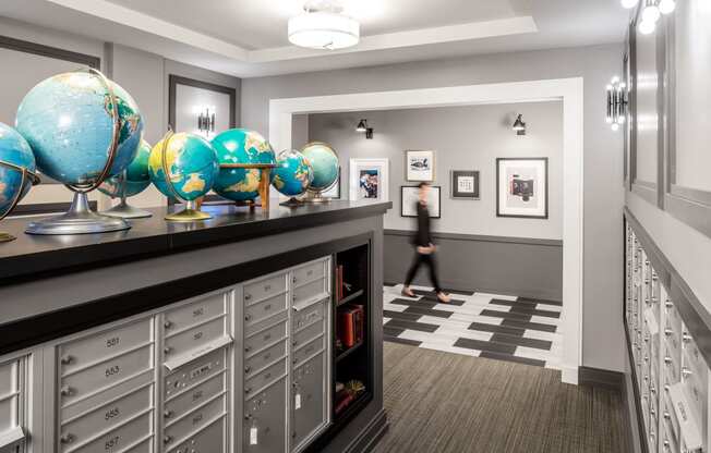 VIntage on Selby | Amenities | Swimming Pool Courtyard